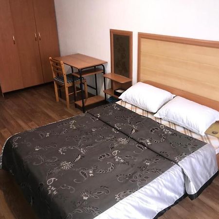 2 Rooms Apartment Near Kaznu, Botanical Garden,Un, Atakent, Forum アルマトイ エクステリア 写真