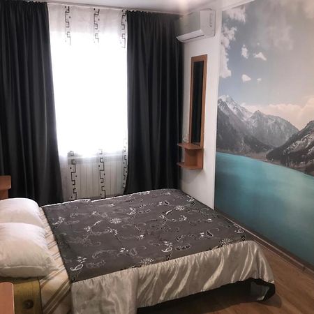 2 Rooms Apartment Near Kaznu, Botanical Garden,Un, Atakent, Forum アルマトイ エクステリア 写真